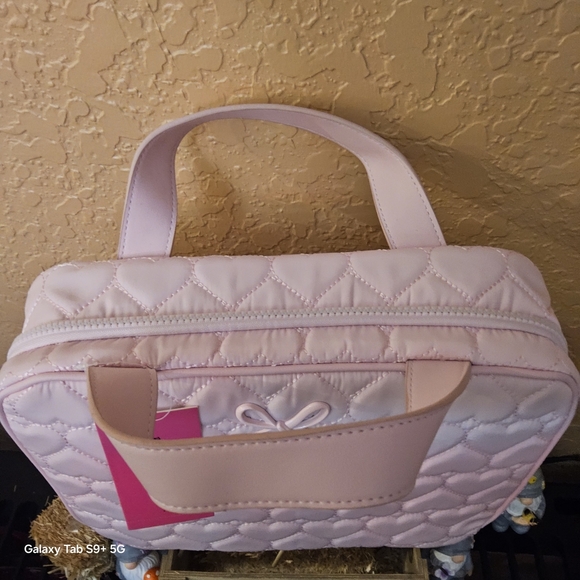 Betsey Johnson Light Pink Heart Pattern Cosmetic Case - Picture 6 of 7